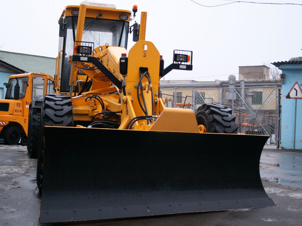 Închiriere autogreder Mista Wola Cluj